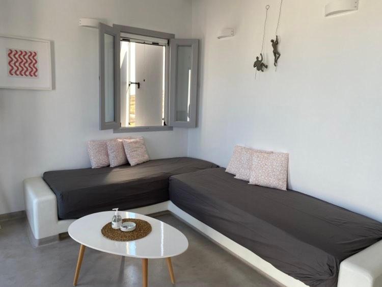 Maganiotis Rooms Kímolosz Kültér fotó